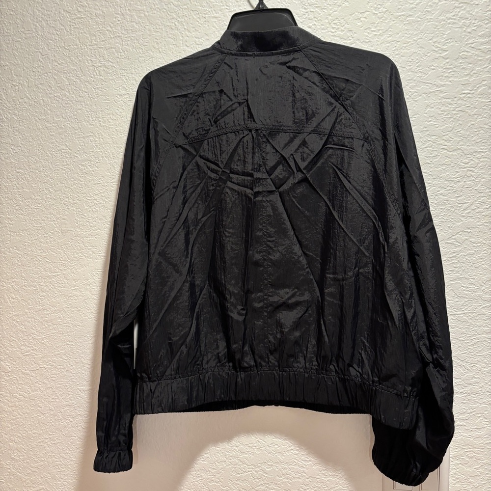 Zella Women's Black Bomber Jacket Nylon NWT - Picture 7 of 10